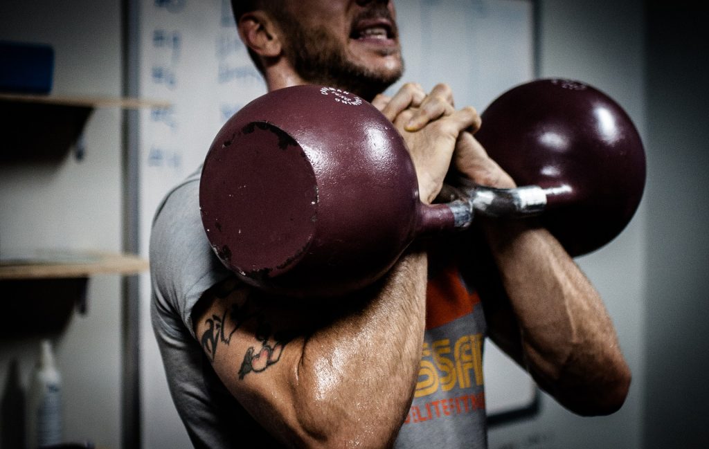 Amino acid supplement benefits in crossfit kettlebell strength